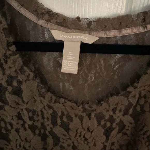 Women’s Banana Republic Tan Brown Lace Top - XL - Picture 2 of 3